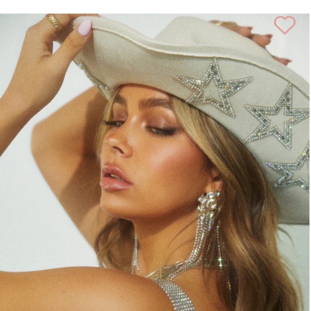 Nice hat. - Picture 2 of 3